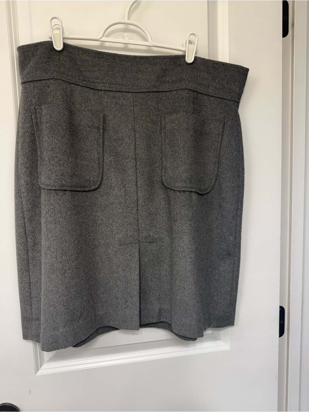Ann Taylor Gray A-Line women’s Skirt, 14